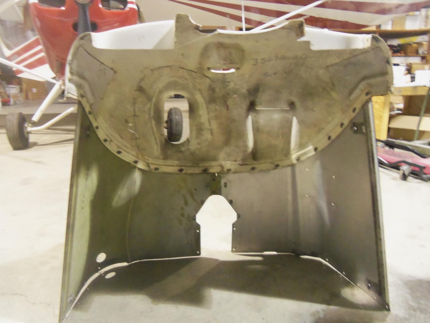 PIPER PA28R-200 ARROW TOP COWL, MINOR FIBERGLASS DAMAGE ON TOP 